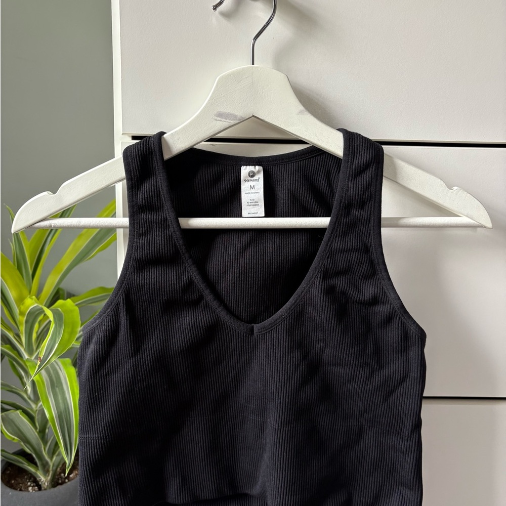 Black Ribbed Sports Bra